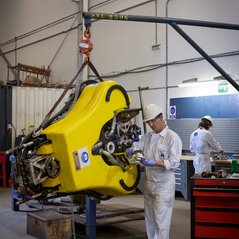 biofouling management, ship technology, underwater inspection, Diving innovations, hull cleaner underwater, rov, propeller cleaning, marine technology, propeller polishing, rov, marine tech, techullclean, undewater hull cleaning spain, underwater hull cleaning singapore